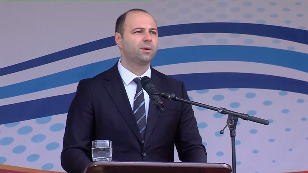 Мисајловски: Единството во Армијата да го преточиме меѓу граѓаните