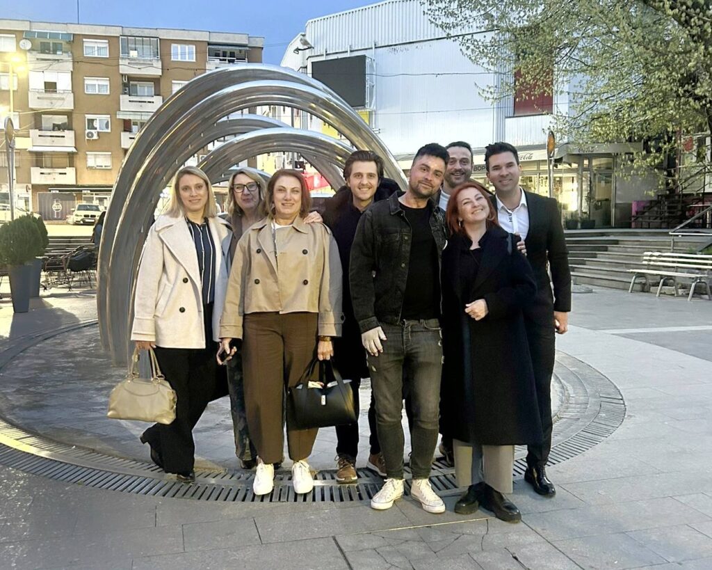 Горан од ДНК со емотивна средба: Гитаристот им се заблагодари на лекарите во Солун кои му го спасија животот