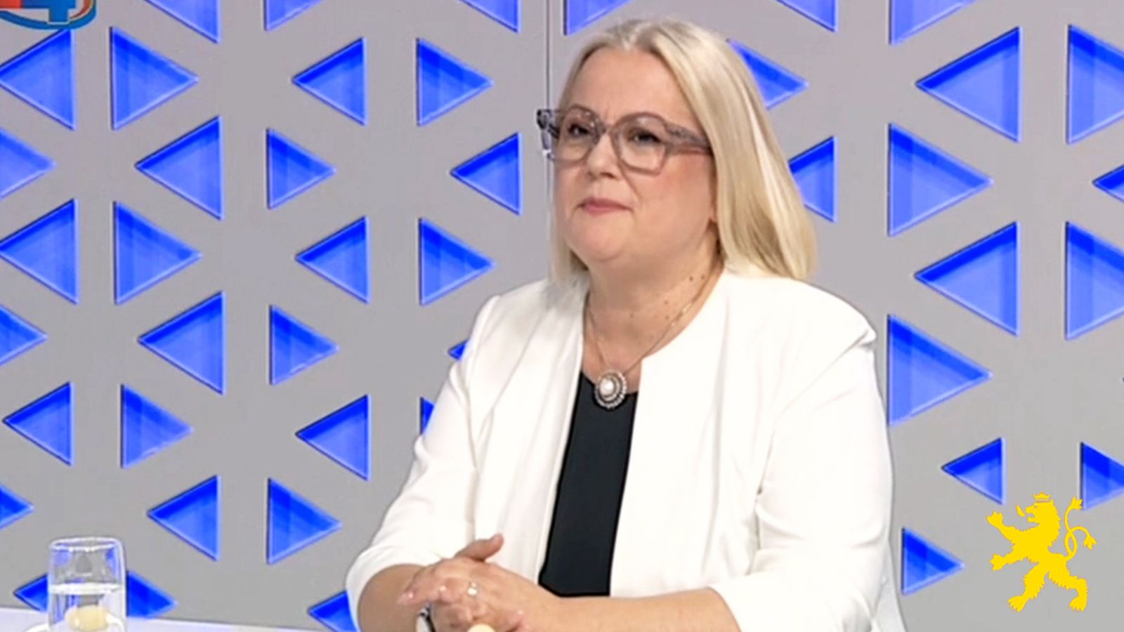 Стојаноска: СДС се самоисклучија од преговарачката маса